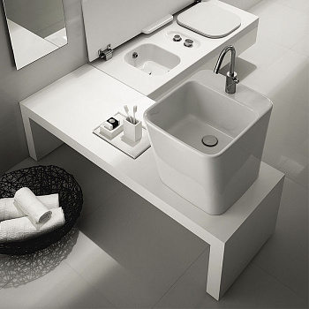 Раковина из сантехнического фаянса Hatria G-FULL YXJF01 50х40 накладная цвет белый